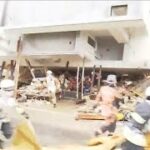 「離れろ!」ビル倒壊現場で救助中に震度5強 折れ曲がる支柱 逃げる救助隊員(2024年1月3日)